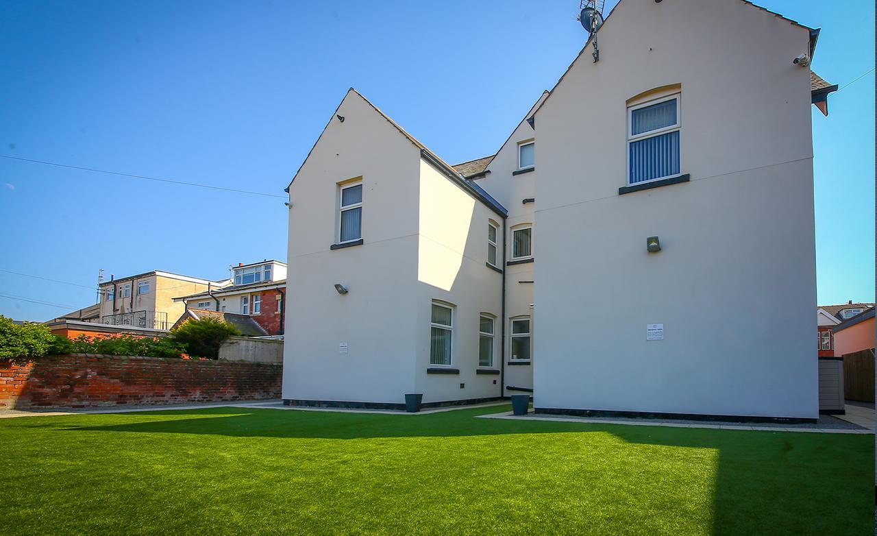 Breck Blackpool Apartment Bispham Exterior photo